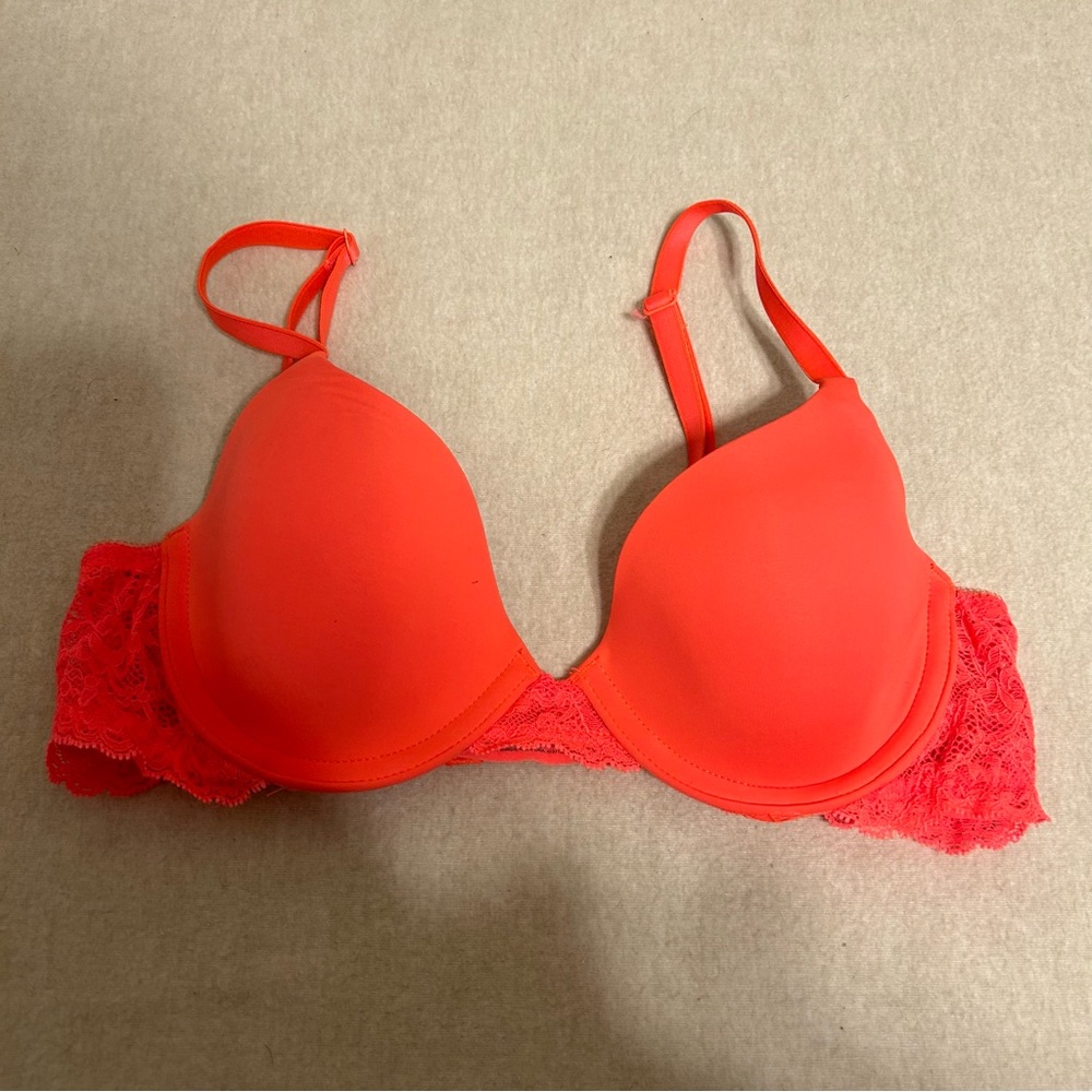 Gap Body Favorite T-Shirt Coral Bra Size 32A‎